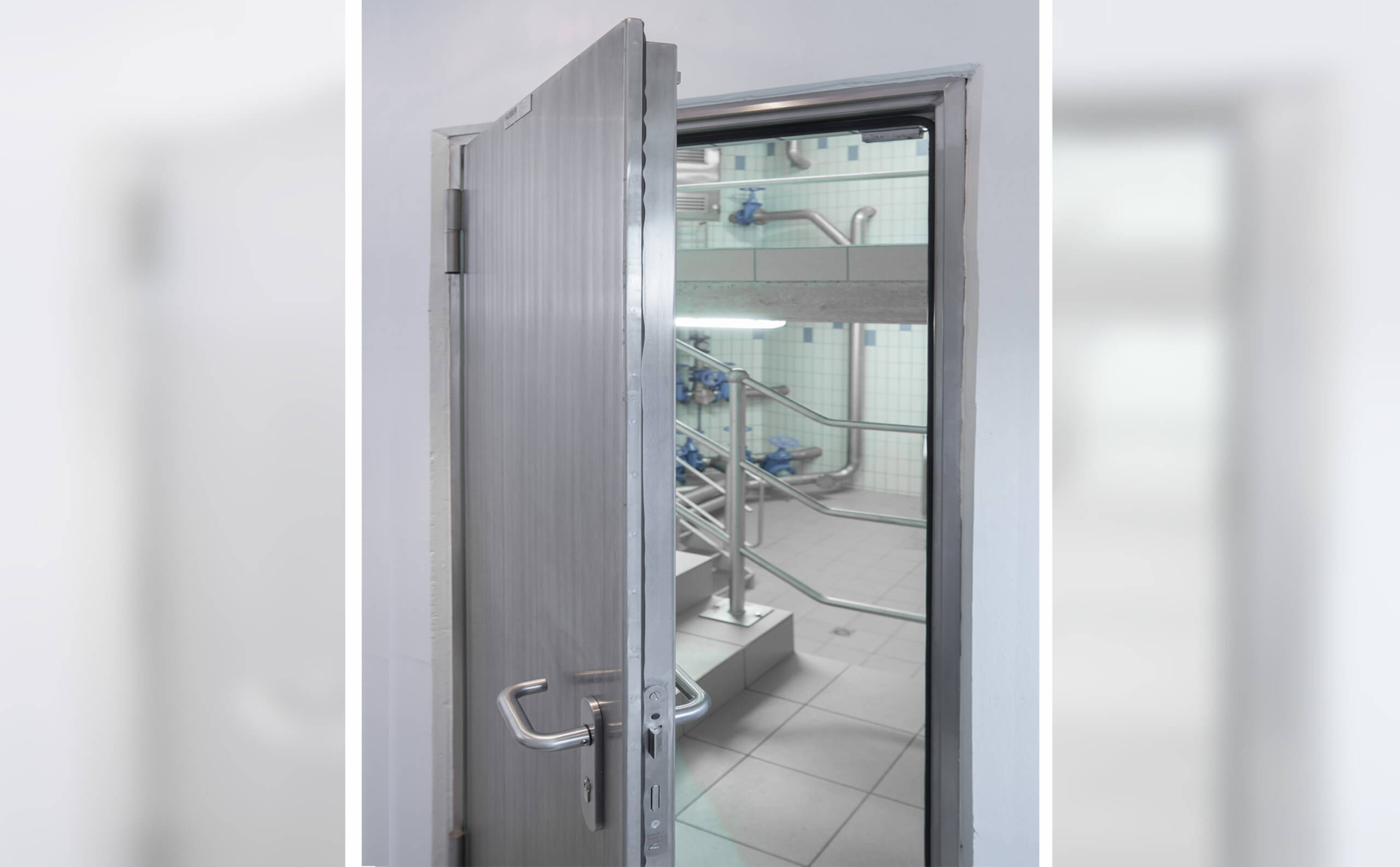 HUBER Stainless Steel Door TT1.1 inside a drinking water storage tank building HUBER Stainless Steel Door TT1.1 inside a drinking water storage tank building