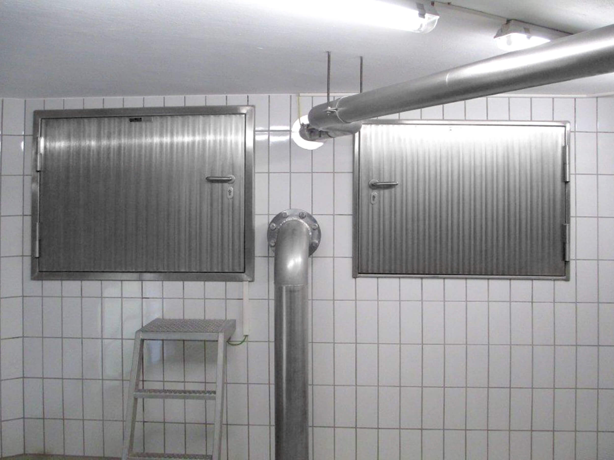 HUBER doors as inspection opening into a water chamber HUBER doors as inspection opening into a water chamber