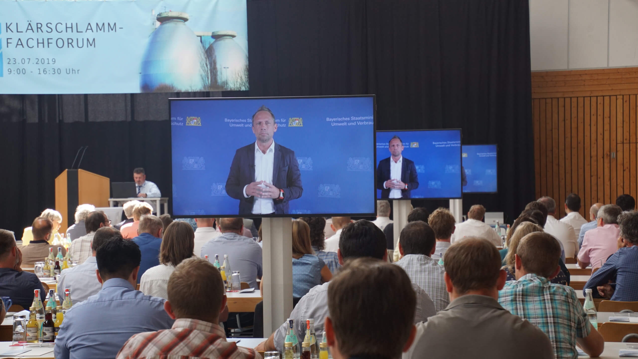 The Bavarian Minister for the Environment Glauber as patron of the event in his welcome video message The Bavarian Minister for the Environment Glauber as patron of the event in his welcome video message